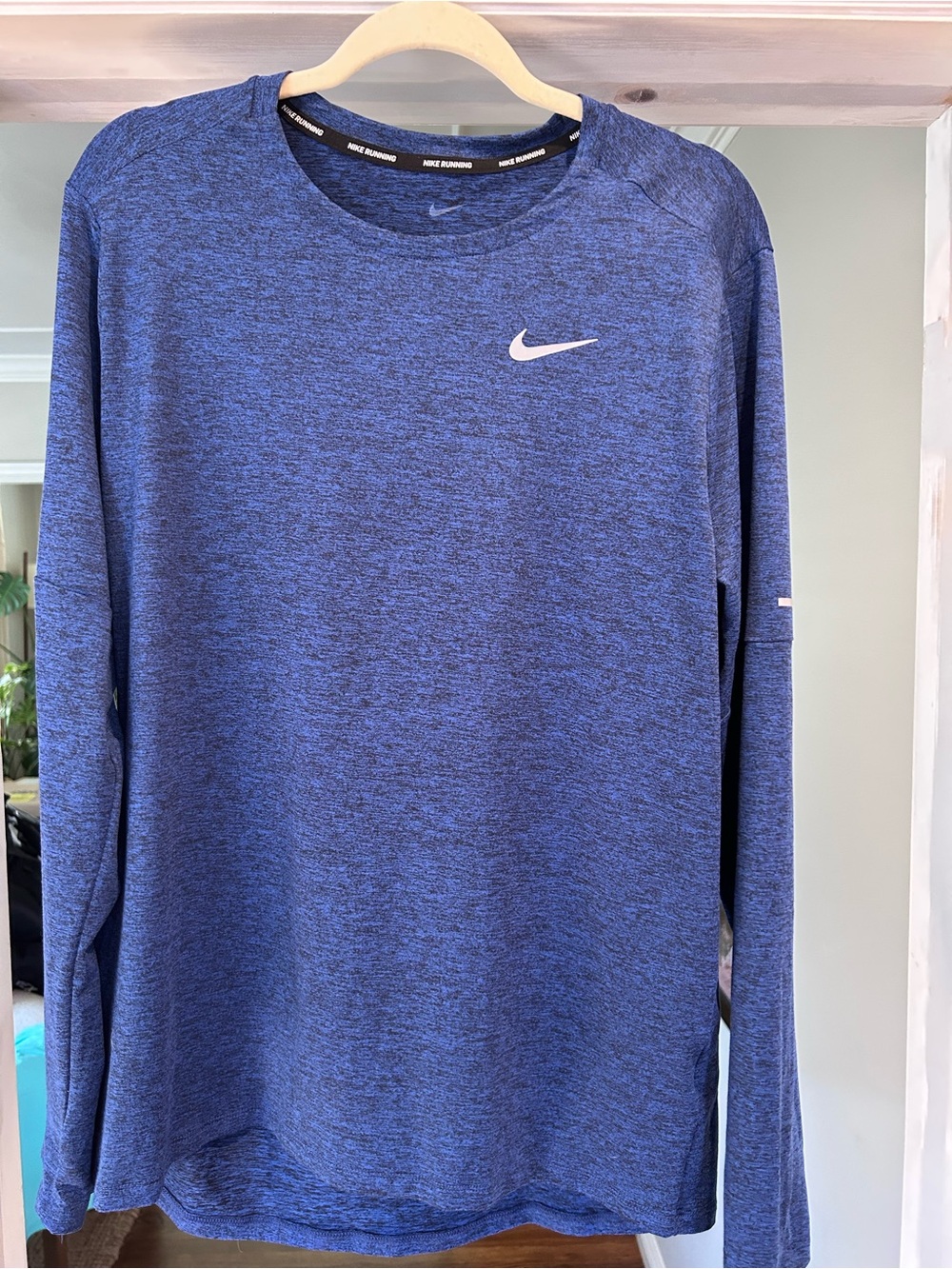 Nike Men's Running long sleeve in Heather Navy Blue with White Swoosh upf 40+